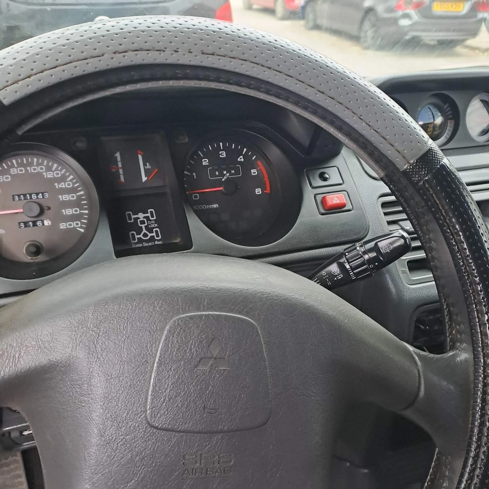 Mitsubishi Pajero  - изображение 8