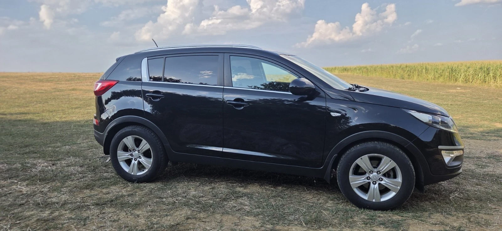 Kia Sportage, снимка 6 - Автомобили и джипове - 55617595
