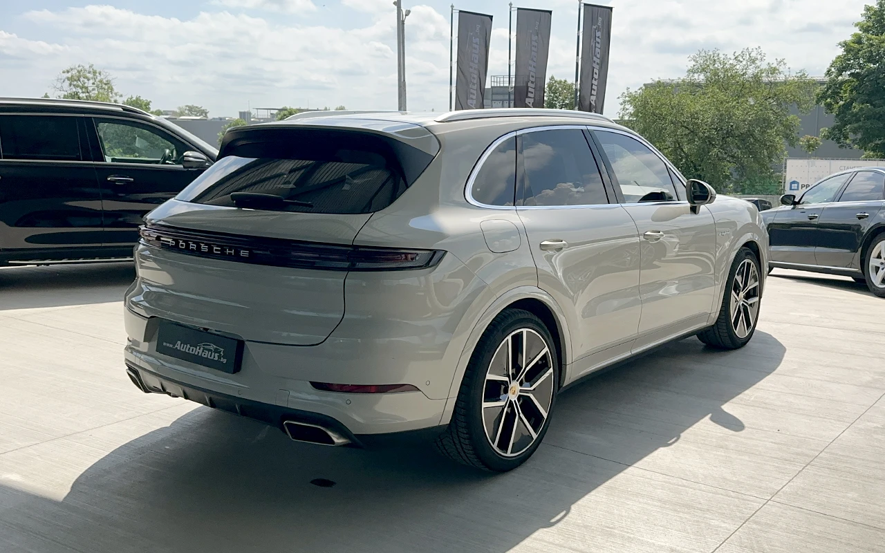 Porsche Cayenne E-Hybrid, снимка 4 - Автомобили и джипове - 54509562