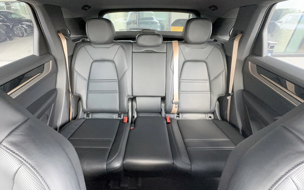 Porsche Cayenne E-Hybrid, снимка 8 - Автомобили и джипове - 54509562