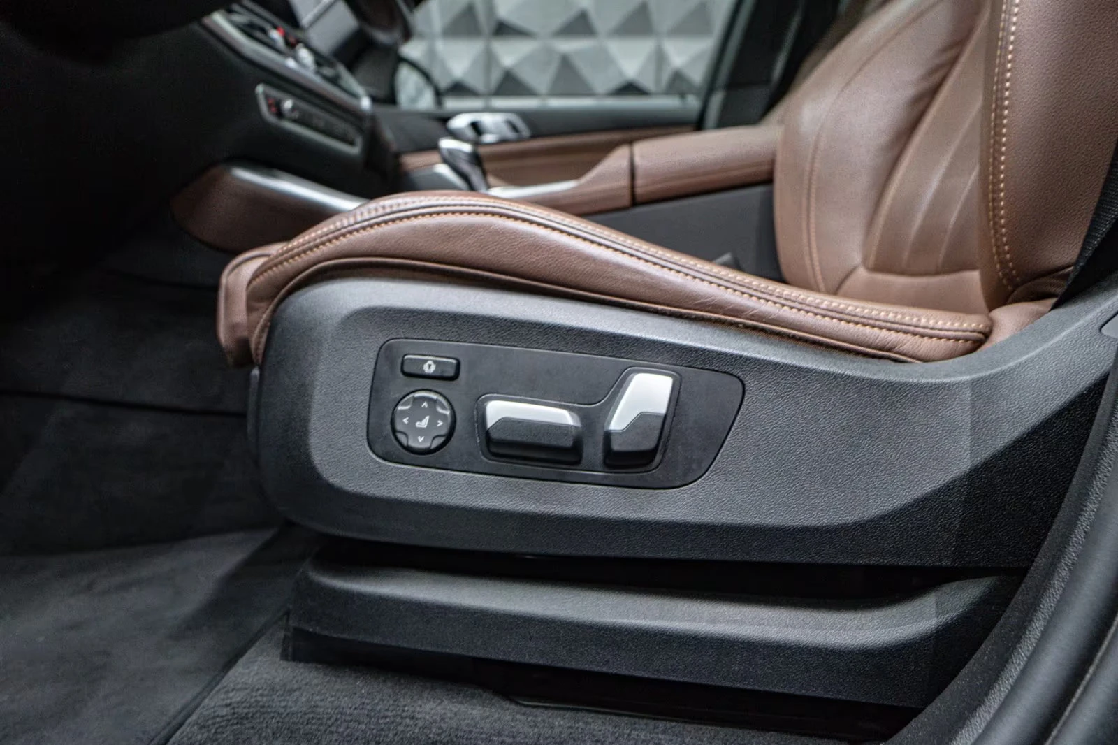 BMW X5 M50i/530HP/PANO/LASER/360/H&K/KLESS/ACC/416z | Mobile.bg � ����������� 12