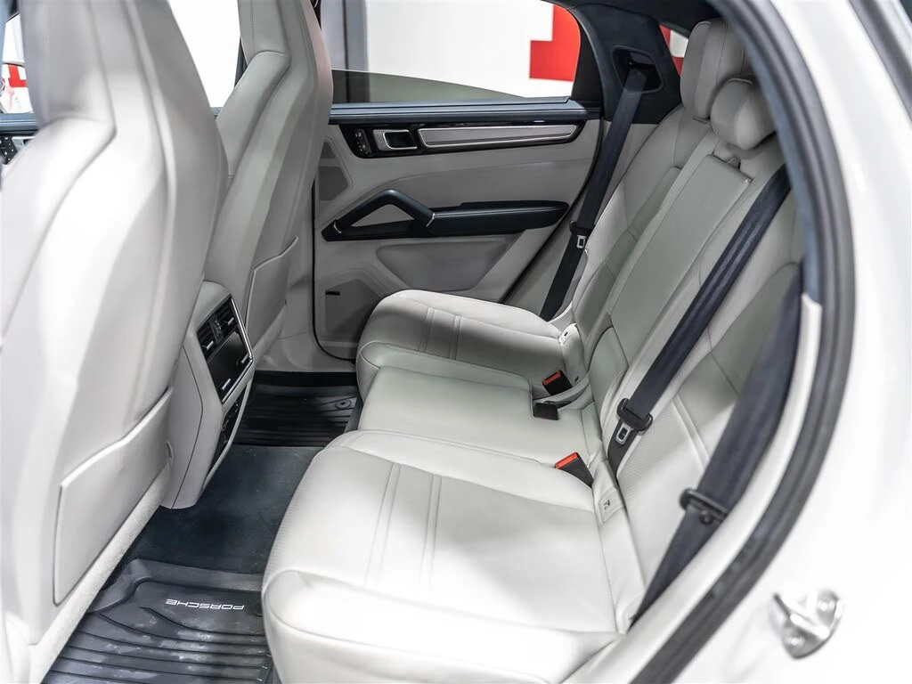 Porsche Cayenne Coupe GTS, снимка 16 - Автомобили и джипове - 55223608