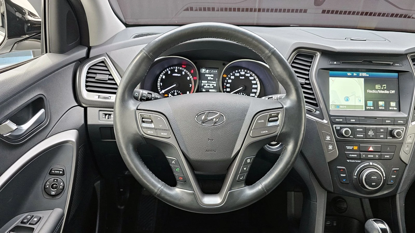Hyundai Santa fe 2.0T* KEYLESS* ПОДГРЕВ ВОЛАН* КРАЙНА ЦЕНА, снимка 13 - Автомобили и джипове - 55302302
