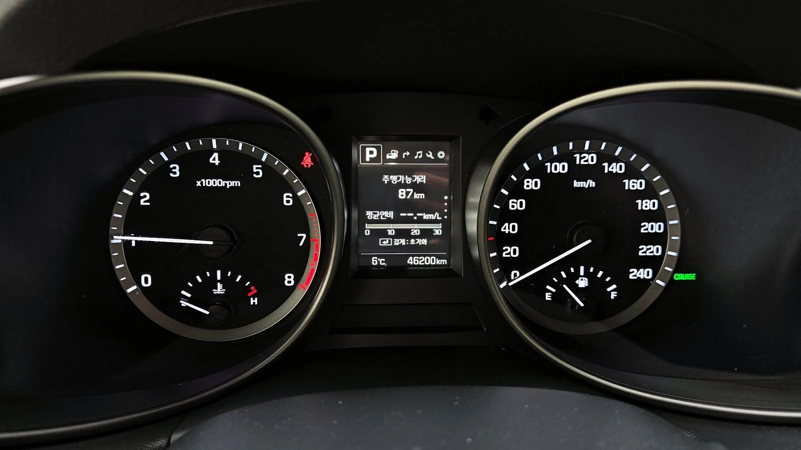 Hyundai Santa fe 2.0T* KEYLESS* ПОДГРЕВ ВОЛАН* КРАЙНА ЦЕНА, снимка 8 - Автомобили и джипове - 55302302