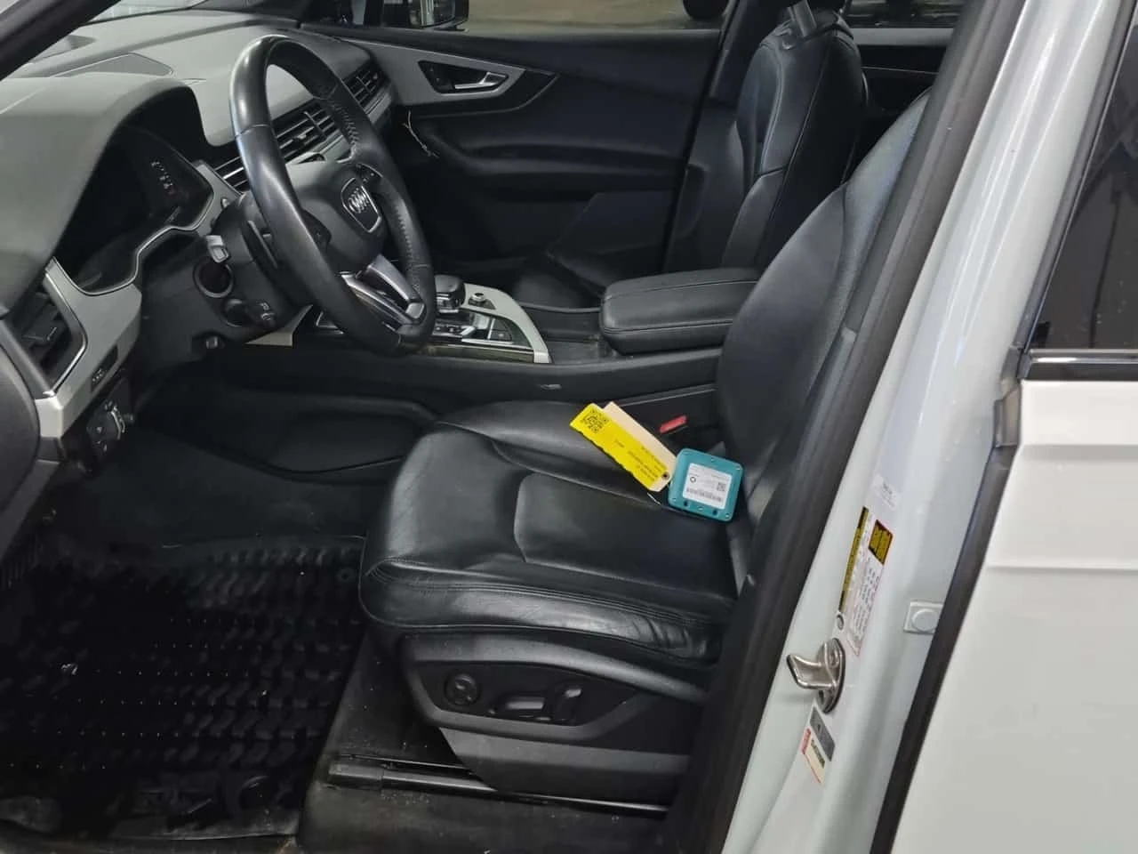 Audi Q7 * Technik * S-Line * 7 МЕСТЕН * PANO, снимка 5 - Автомобили и джипове - 55737247
