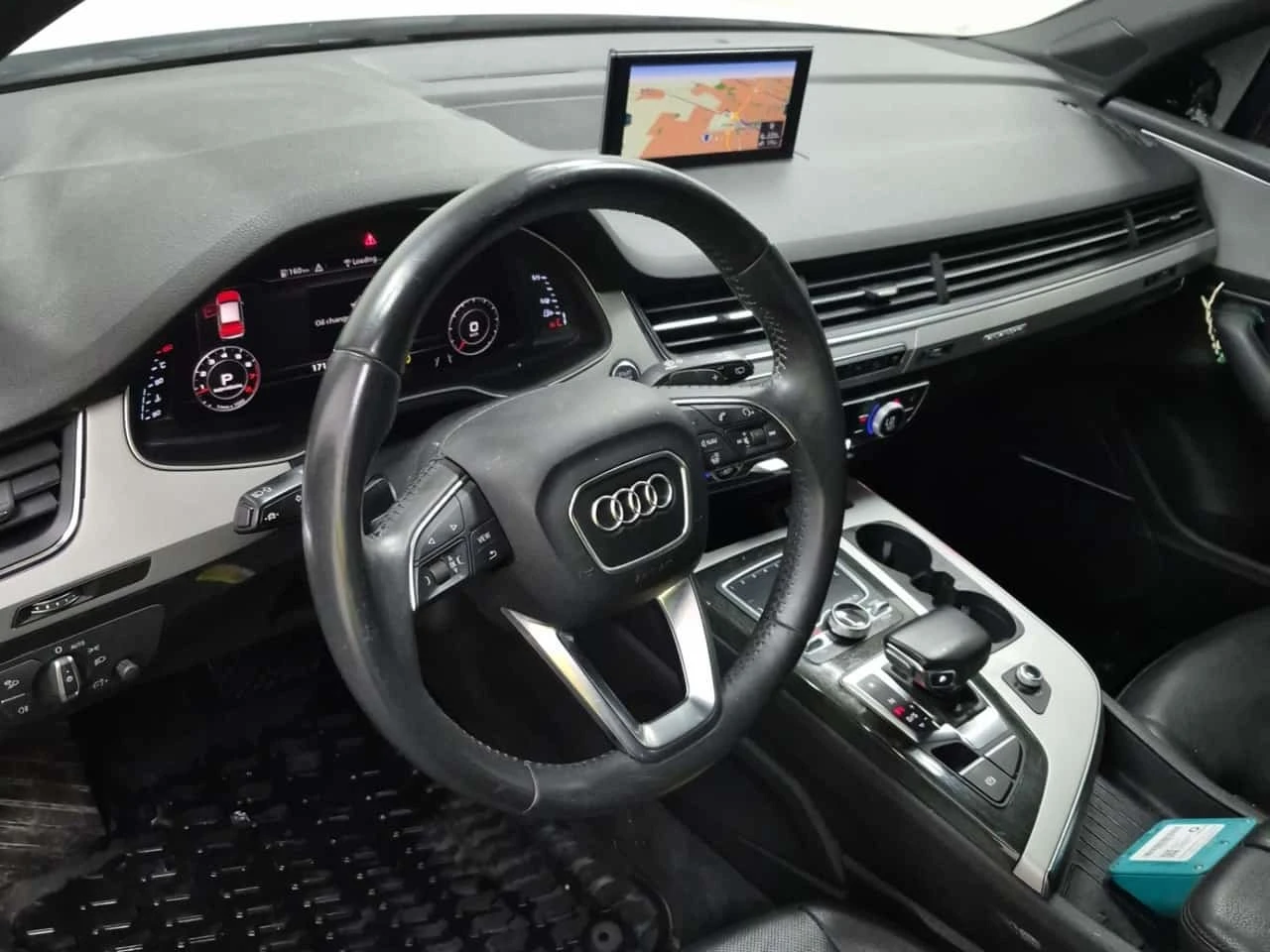 Audi Q7 * Technik * S-Line * 7 МЕСТЕН * PANO, снимка 10 - Автомобили и джипове - 55737247