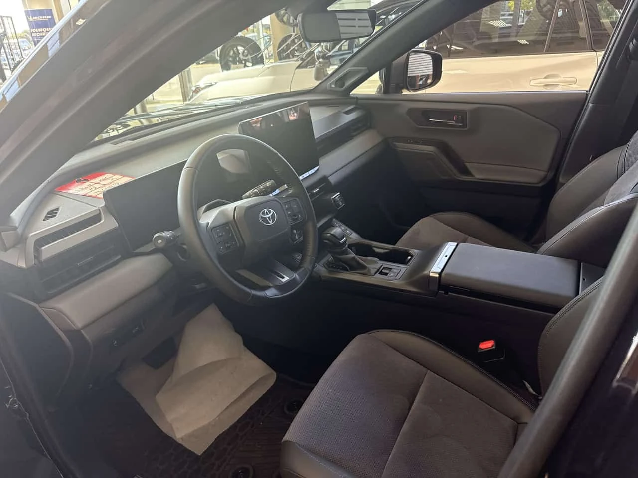 Toyota Rav4 XSE  CARFAX, снимка 6 - Автомобили и джипове - 56270060