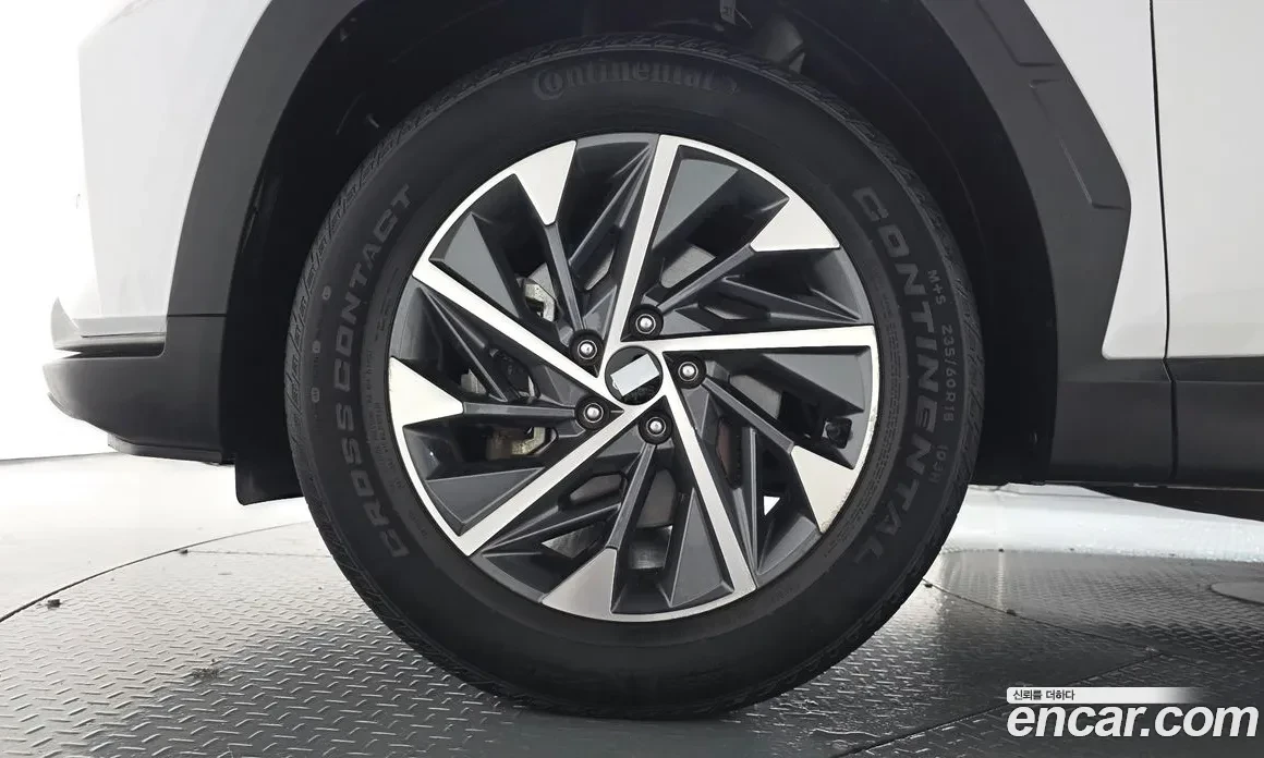 Hyundai Tucson, снимка 5 - Автомобили и джипове - 56739350