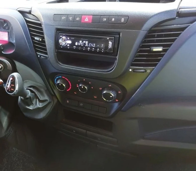 Iveco 35c18 3.0* HI-MATIC* БОРД* ФУРГОН+ ЩОРА* КЛИМА* 3.5т - изображение 9