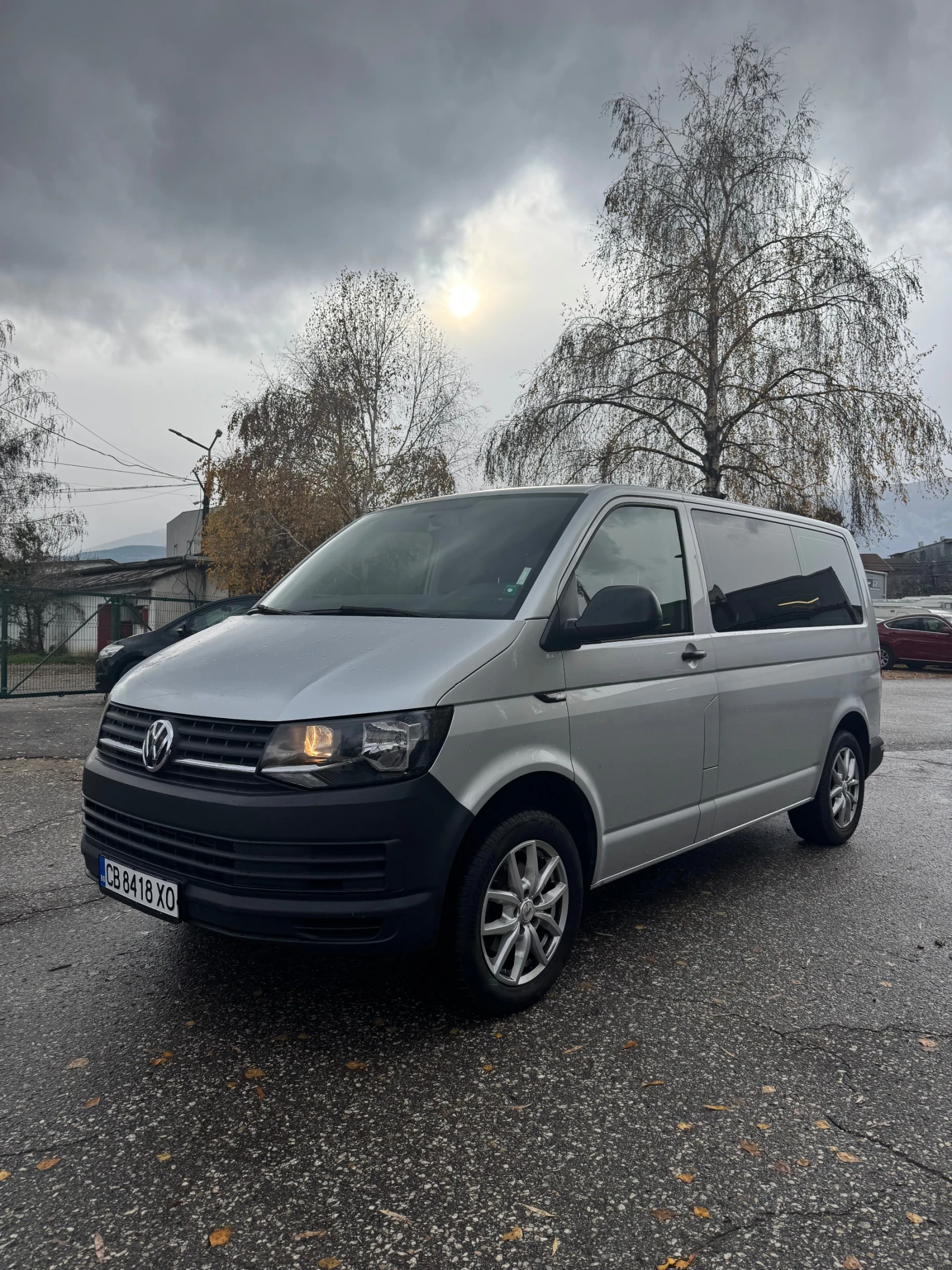 VW Caravelle 2.0 TDI DSG - изображение 2
