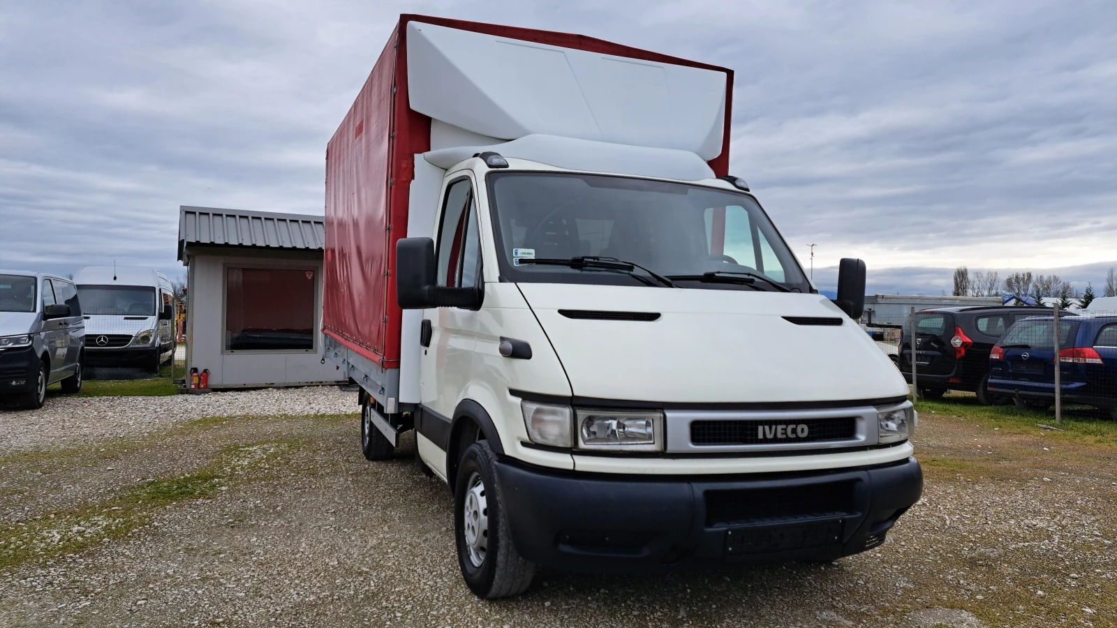 Iveco Daily, снимка 2 - Бусове и автобуси - 54033591
