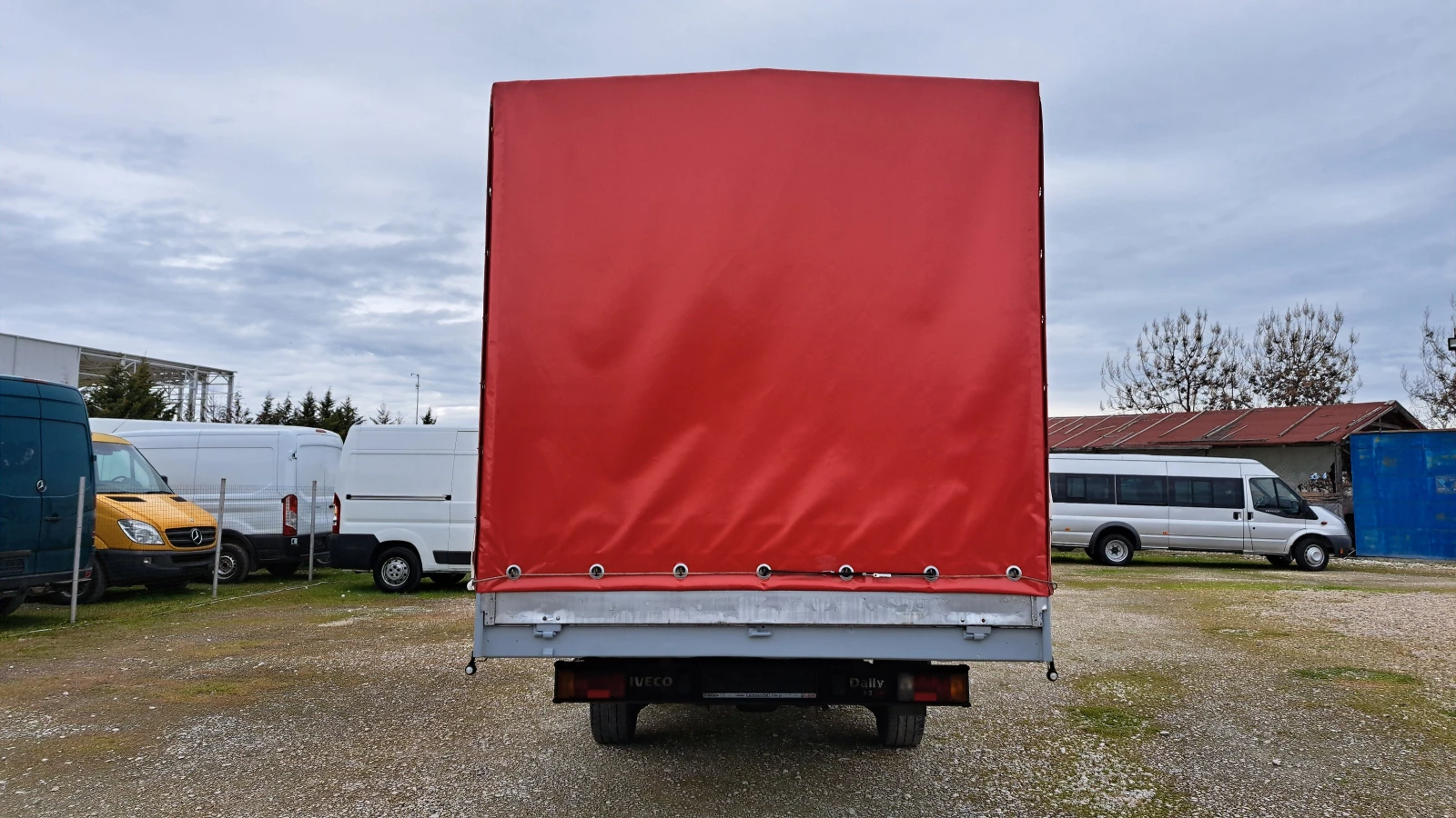 Iveco Daily, снимка 6 - Бусове и автобуси - 54033591