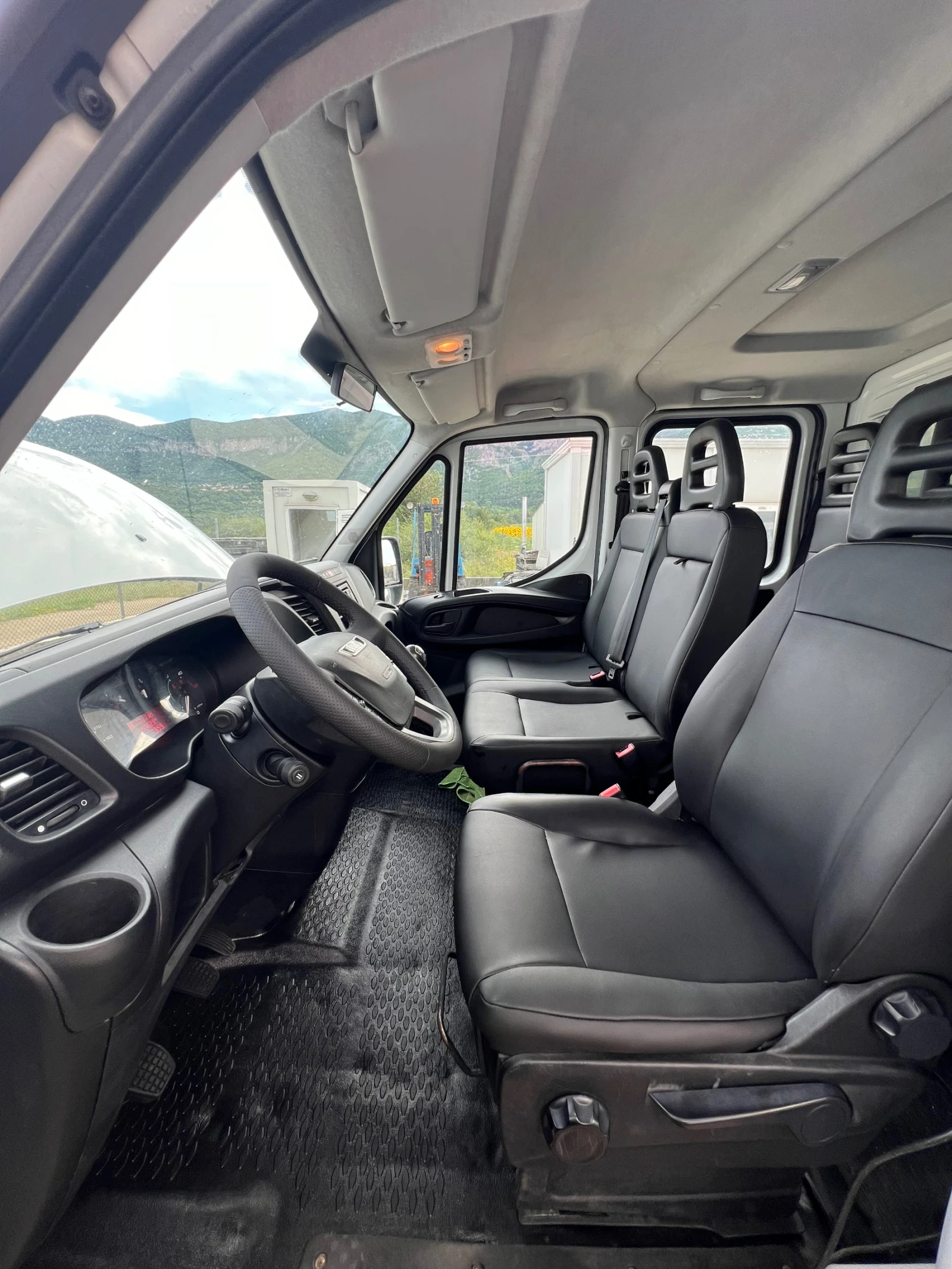 Iveco Daily, снимка 11 - Бусове и автобуси - 56572322