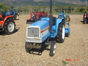 Трактор Kubota СКАЙТРАК, снимка 2 - Селскостопанска техника - 38145530