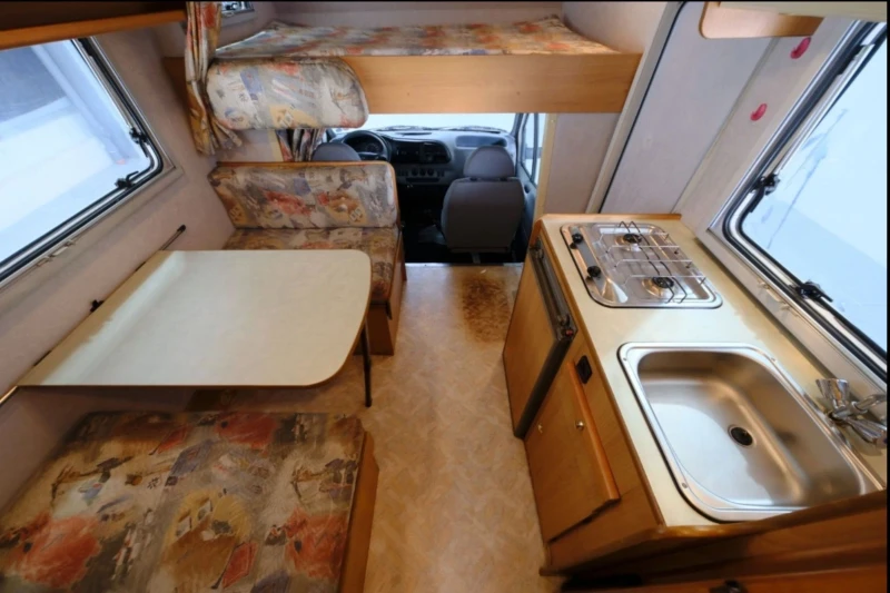 Кемпер Rimor EUROPEO, снимка 7 - Каравани и кемпери - 52865829