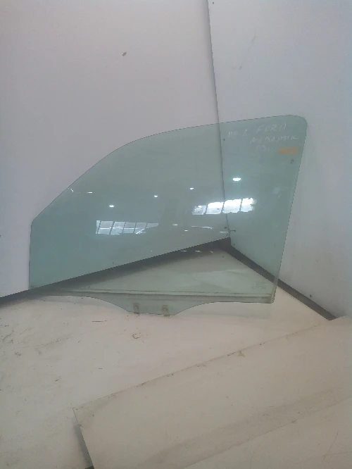 Стъкло врата предно ляво Форд Маверик