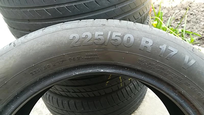 Гуми Летни 225/50R17, снимка 5 - Гуми и джанти - 25328520