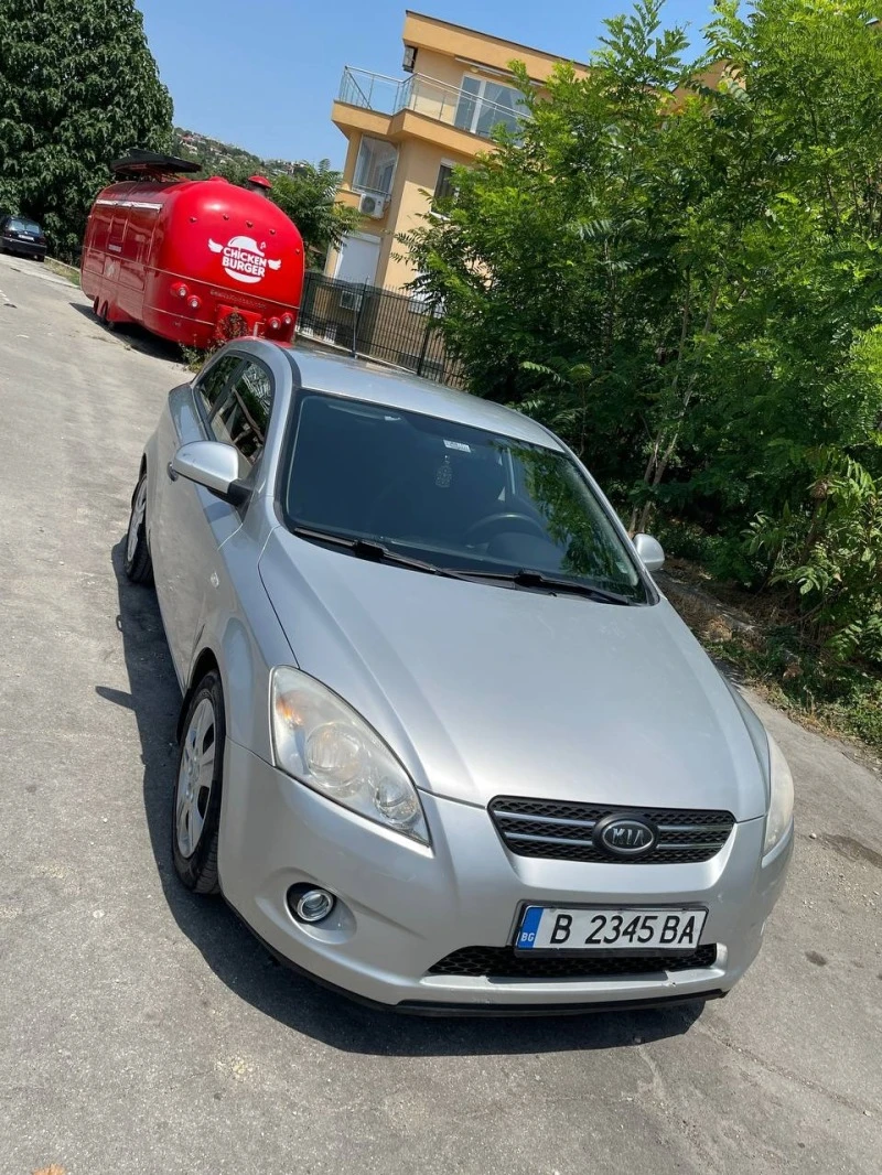 Kia Ceed 1, 6 бензин, снимка 1 - Автомобили и джипове - 47210183