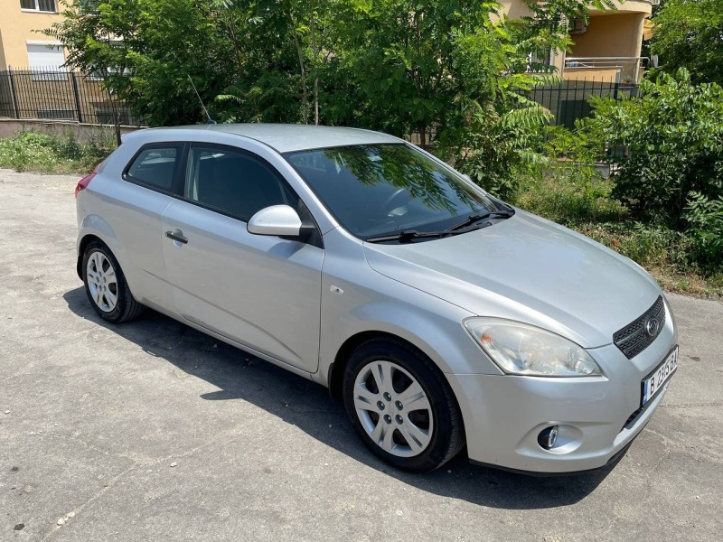 Kia Ceed 1, 6 бензин, снимка 5 - Автомобили и джипове - 46349414