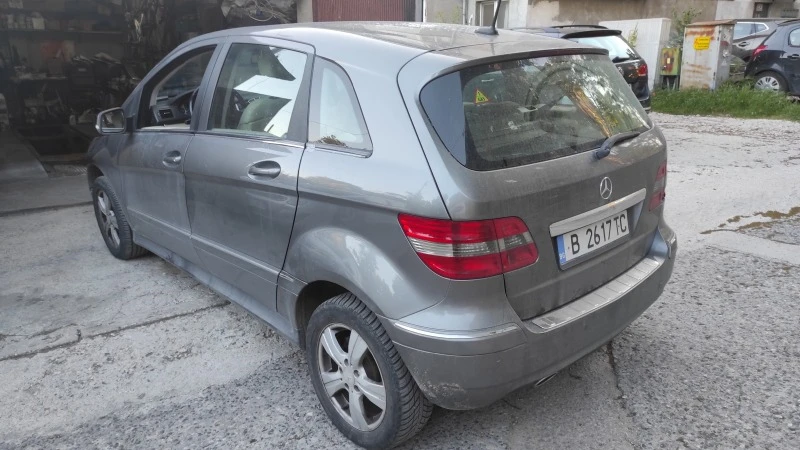 Mercedes-Benz B 180, снимка 8 - Автомобили и джипове - 47772675