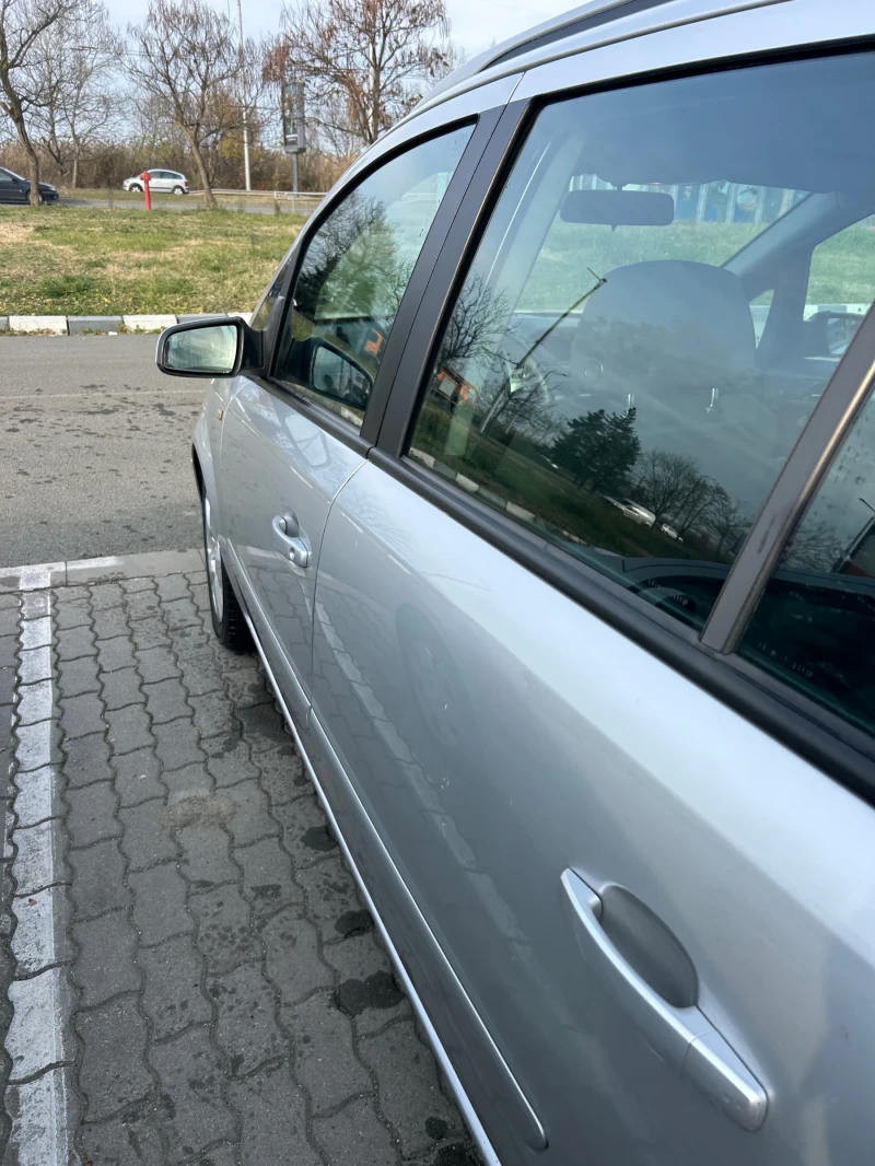 Opel Zafira, снимка 3 - Автомобили и джипове - 48141748