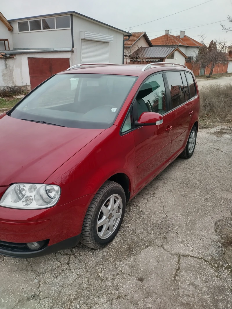 VW Touran, снимка 2 - Автомобили и джипове - 48648375