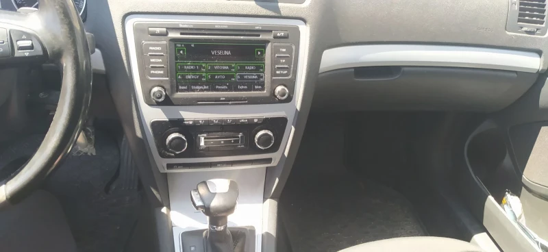 Skoda Octavia, снимка 6 - Автомобили и джипове - 50352924