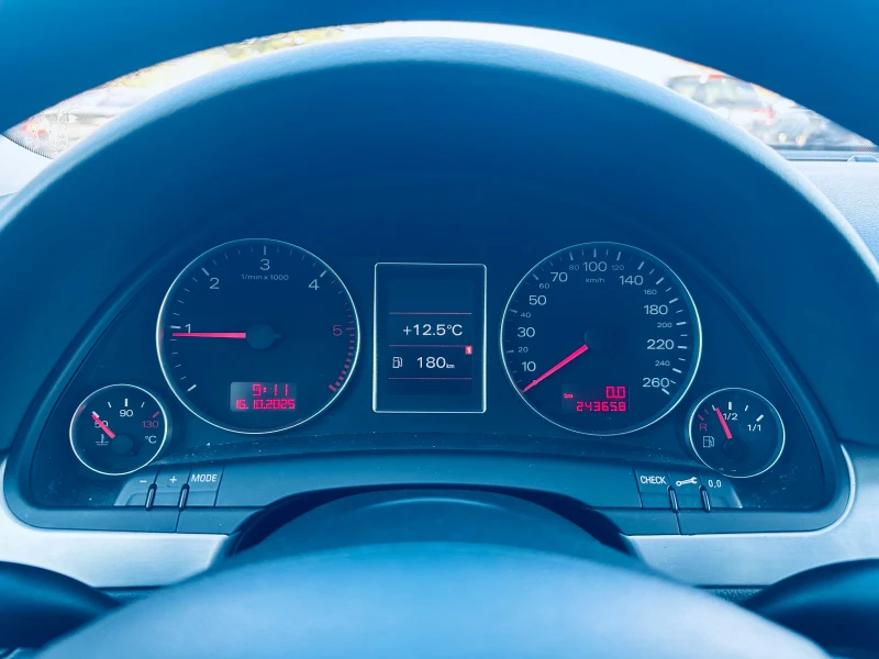 Audi A4 2.0TDI* 6ск.140кс., снимка 8 - Автомобили и джипове - 52067186