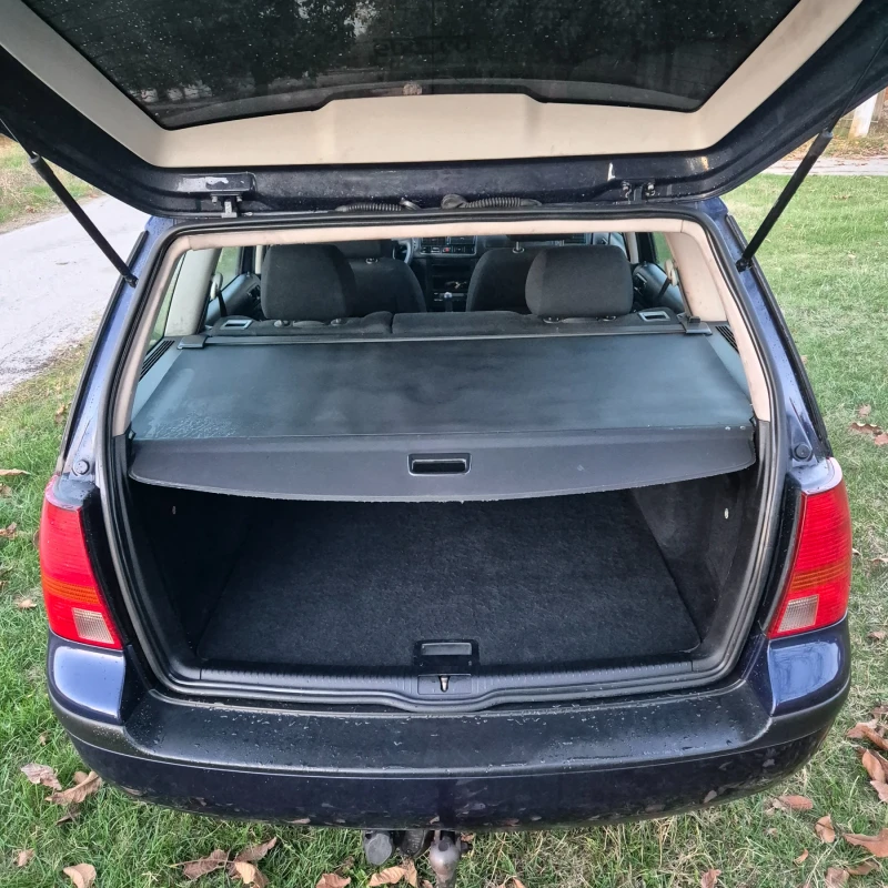 VW Golf 1.9 TDI 90k EDITION Теглич, снимка 11 - Автомобили и джипове - 52486486