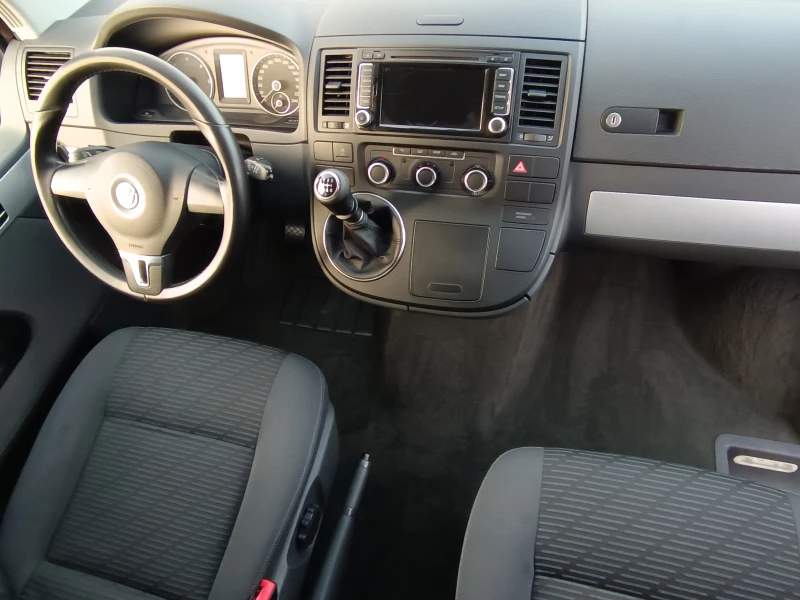 VW Multivan 2.0TDI-140к.с.!!! &#34;MULTIVAN-CUP&#34;! ВНОС ШВЕ, снимка 15 - Автомобили и джипове - 52466186