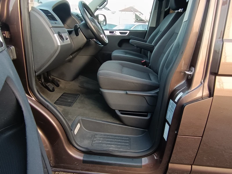 VW Multivan 2.0TDI-140к.с.!!! &#34;MULTIVAN-CUP&#34;! ВНОС ШВЕ, снимка 12 - Автомобили и джипове - 52466186