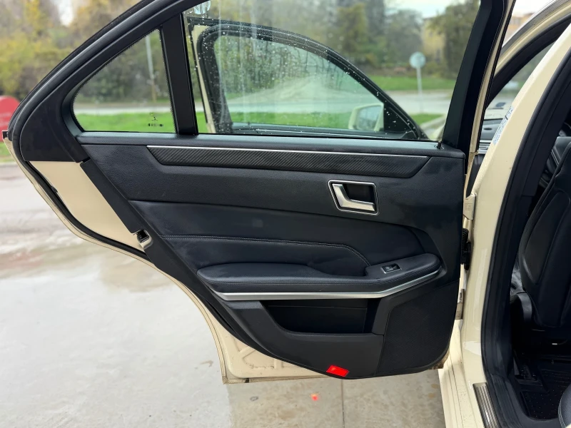 Mercedes-Benz E 220, снимка 9 - Автомобили и джипове - 52494580