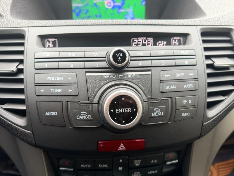 Honda Accord 2.4i-VTEC/Executive/Automat/Камера/ЛИЗИНГ, снимка 13 - Автомобили и джипове - 52661142