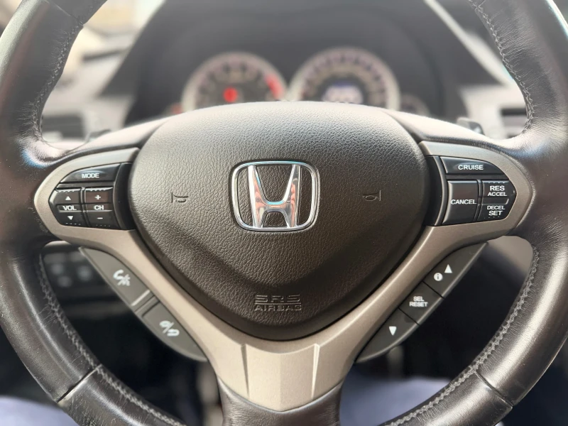 Honda Accord 2.4i-VTEC/Executive/Automat/Камера/ЛИЗИНГ, снимка 11 - Автомобили и джипове - 52661142