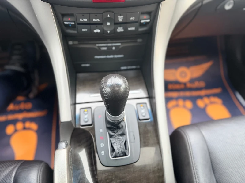 Honda Accord 2.4i-VTEC/Executive/Automat/Камера/ЛИЗИНГ, снимка 14 - Автомобили и джипове - 52661142