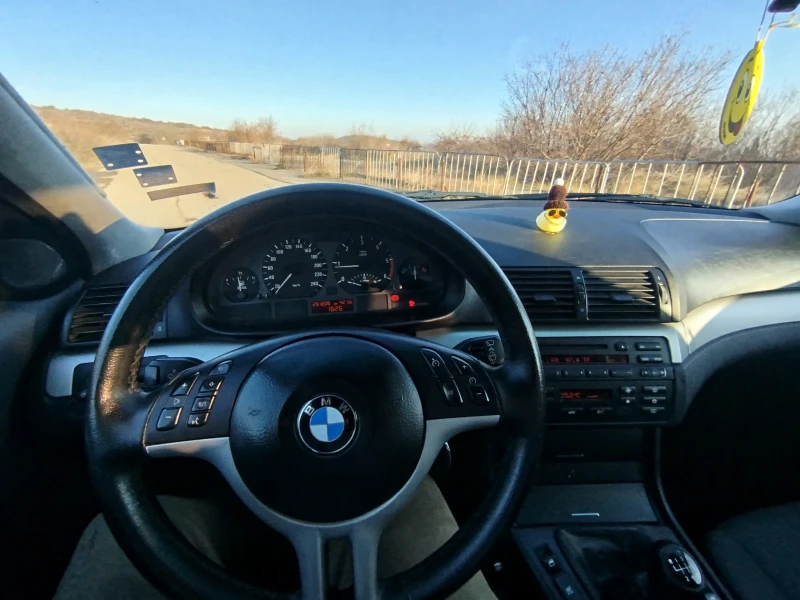 BMW 320 6 скорости, снимка 12 - Автомобили и джипове - 52742360