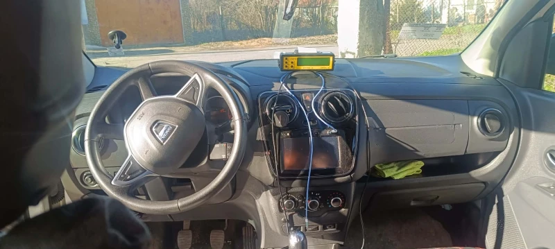 Dacia Lodgy, снимка 4 - Автомобили и джипове - 52949428
