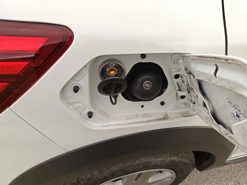 Dacia Sandero Stepway-101кс-LPG, снимка 15 - Автомобили и джипове - 53113196