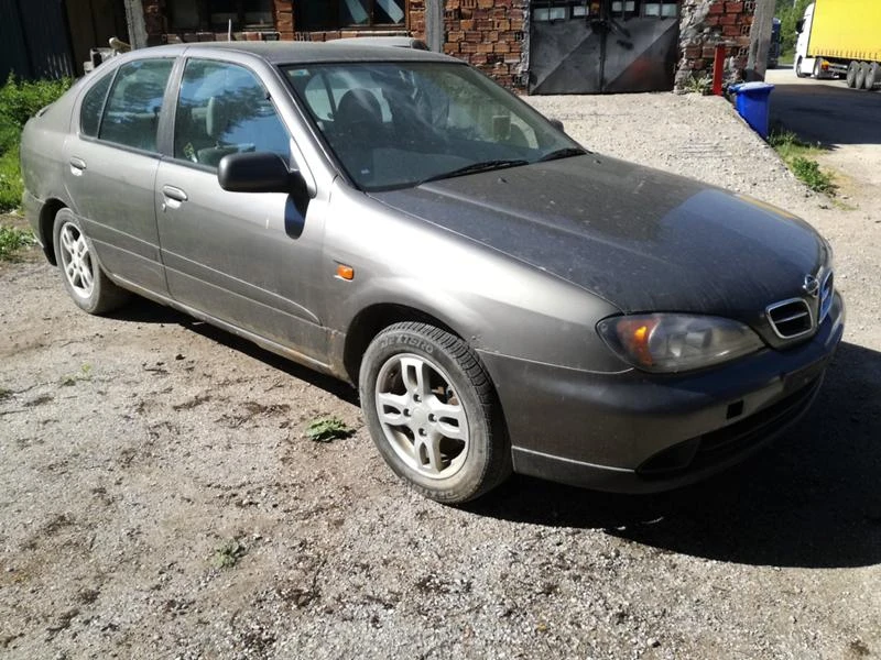 Nissan Primera, снимка 1 - Автомобили и джипове - 47188686