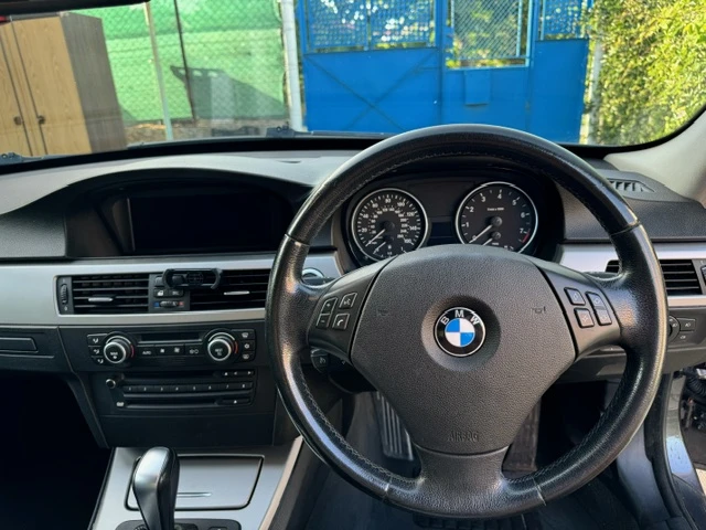 BMW 330, снимка 10 - Автомобили и джипове - 46887531