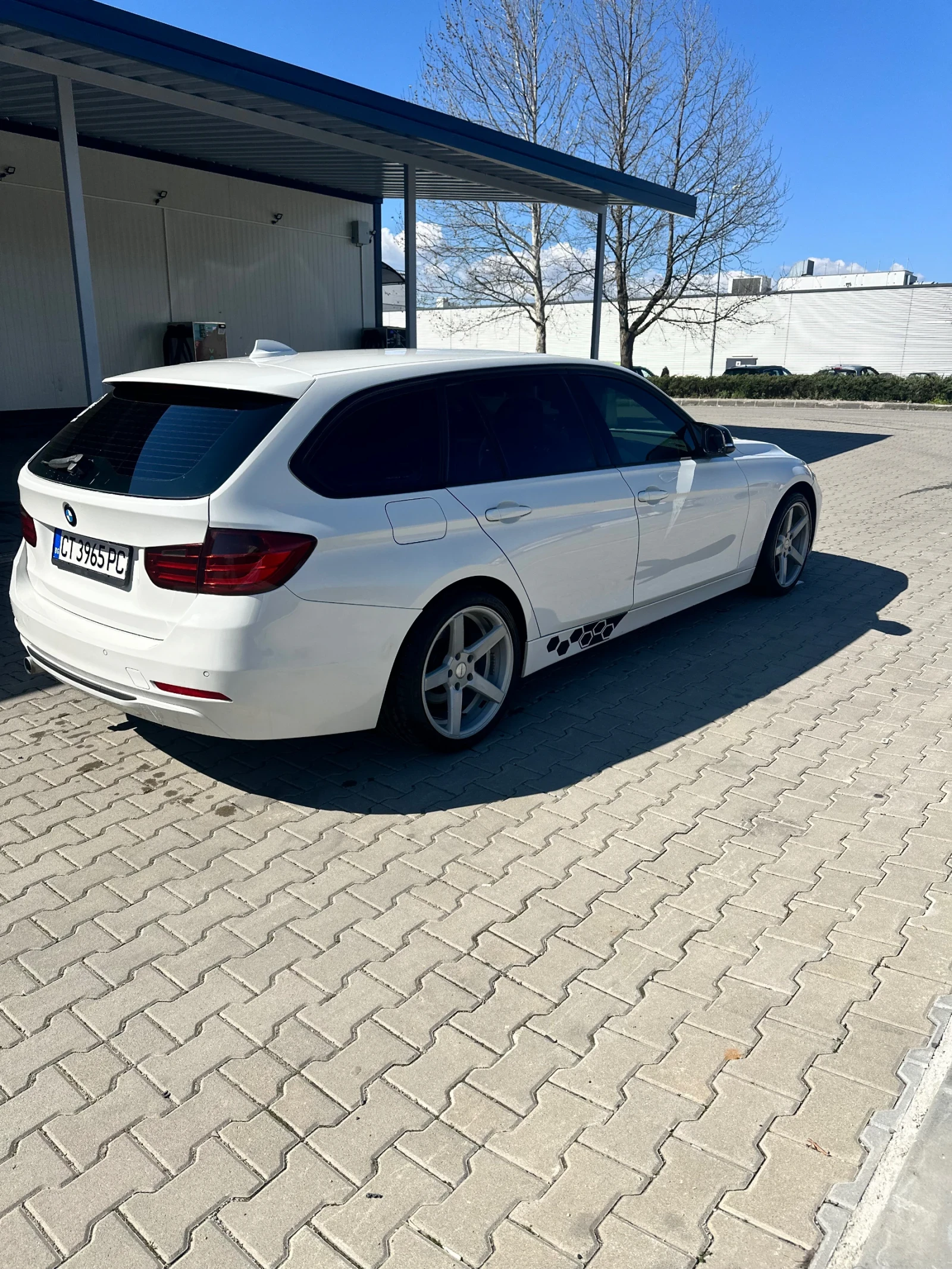 BMW 320 Бартер/Лизинг, снимка 4 - Автомобили и джипове - 54187701