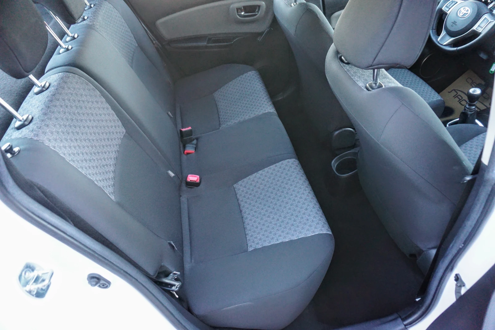 Toyota Yaris 1.3i ACTIVE  | Mobile.bg   12