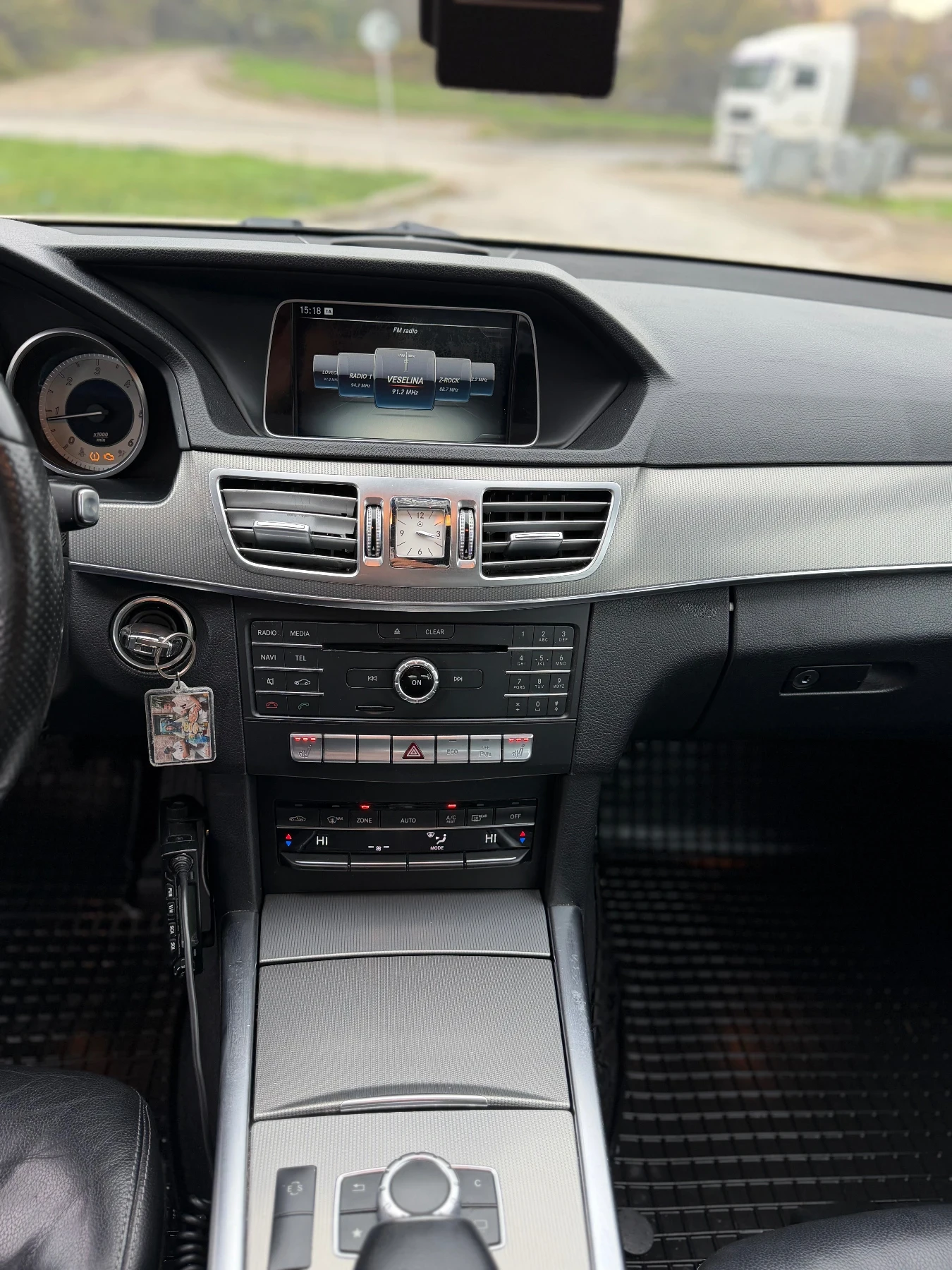 Mercedes-Benz E 220 | Mobile.bg   16