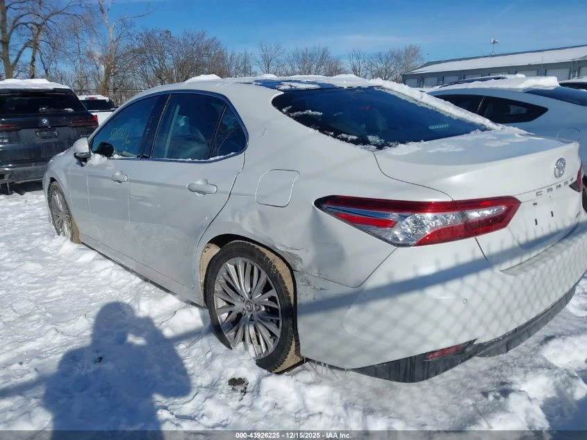 Toyota Camry 2.5l Xle - изображение 6