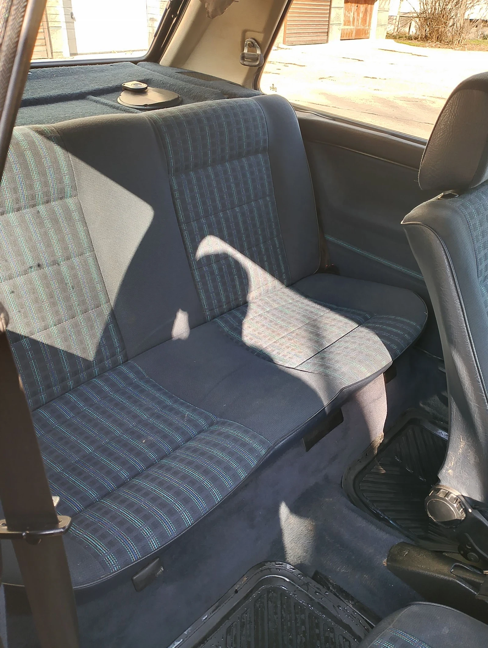 VW Golf 1.8 моно .автоматик ! .хидравлика ! , снимка 9 - Автомобили и джипове - 53855176