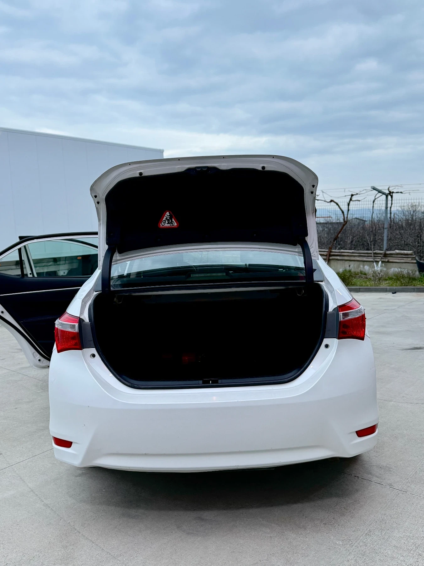 Toyota Corolla 1.4 D-4D//ПЪРВИ СОБСТВЕНИК , снимка 5 - Автомобили и джипове - 53881383