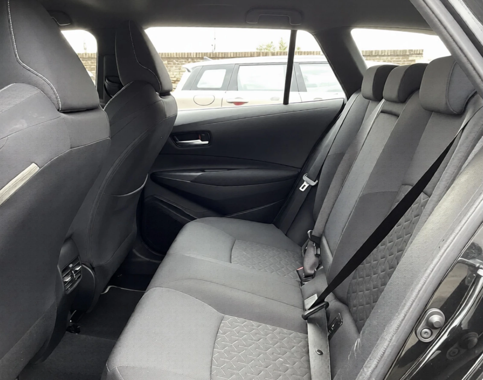 Toyota Corolla Touring Sports, снимка 7 - Автомобили и джипове - 53948245