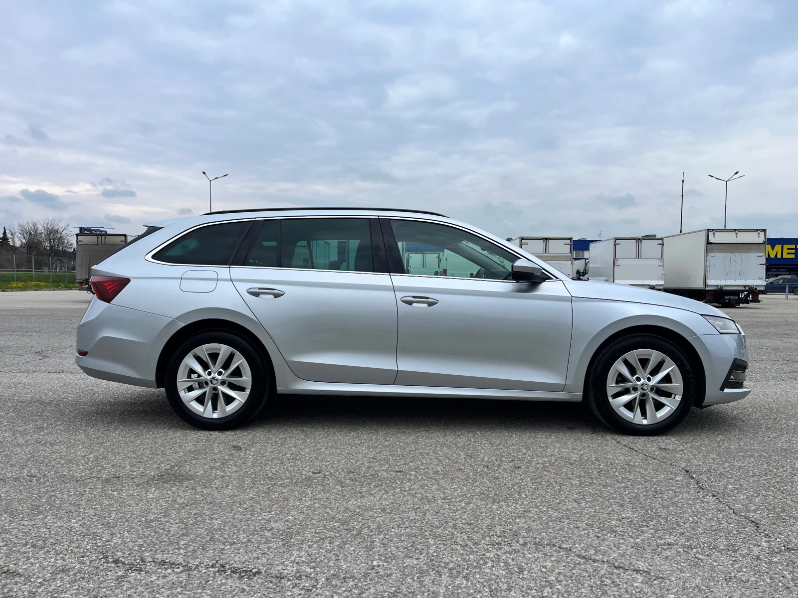 Skoda Octavia 2.0 TDI 150 к.с. DIGITAL 2020 FIRST EDITION!, снимка 4 - Автомобили и джипове - 54058335