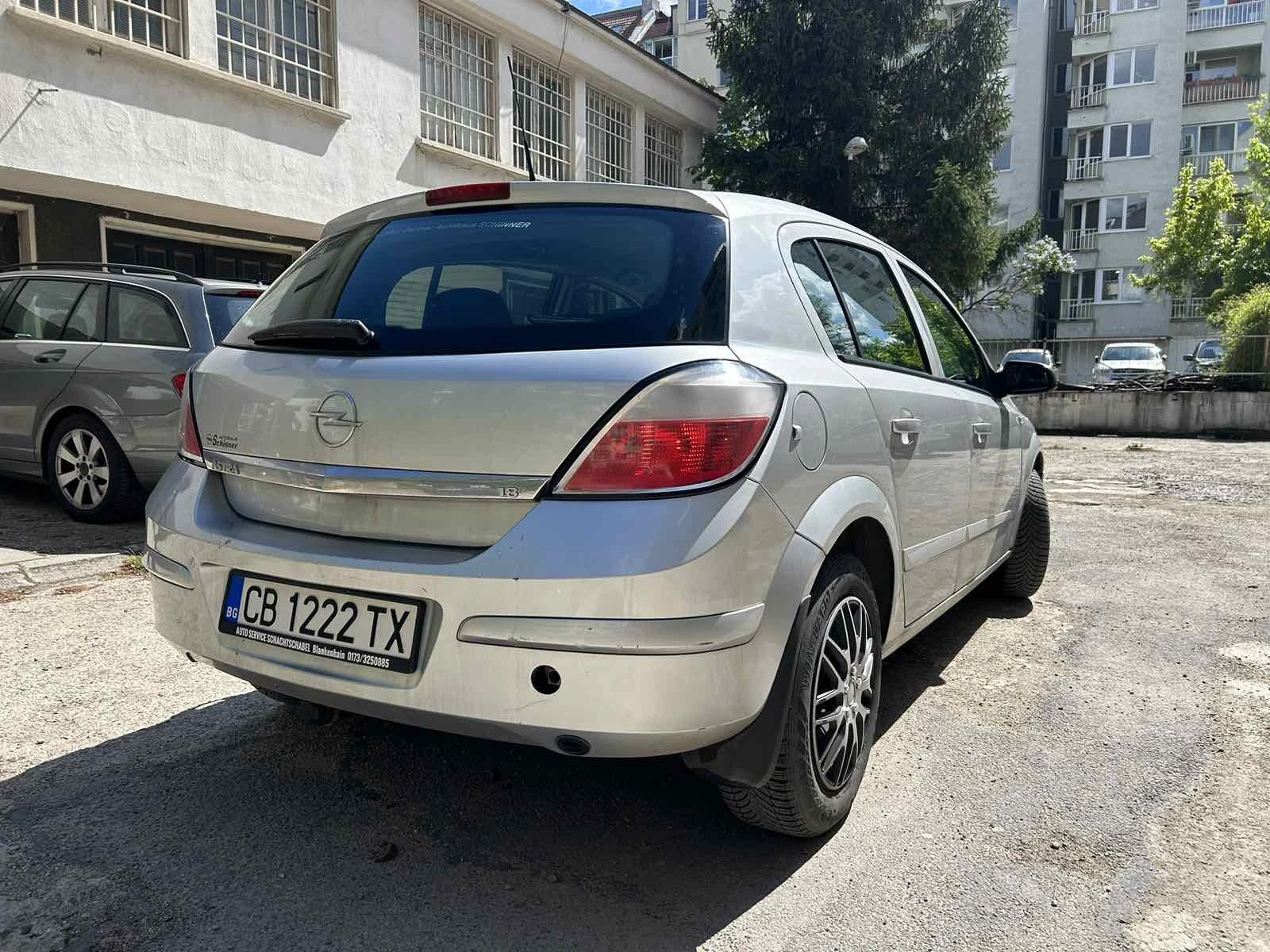 Opel Astra, снимка 10 - Автомобили и джипове - 54452042
