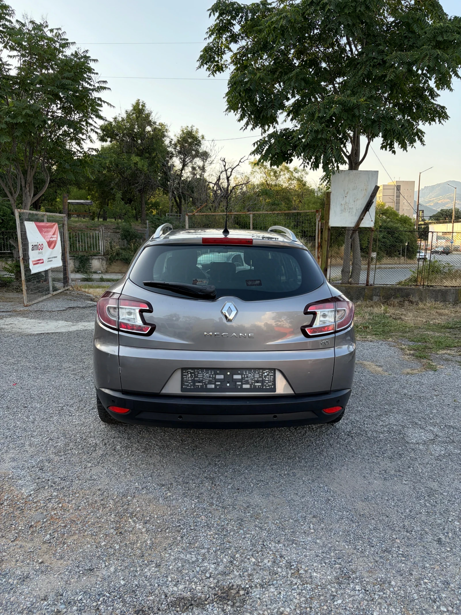 Renault Megane 1.5dci, снимка 4 - Автомобили и джипове - 54737624